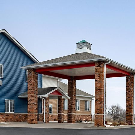 Americinn By Wyndham Williamsburg מראה חיצוני תמונה