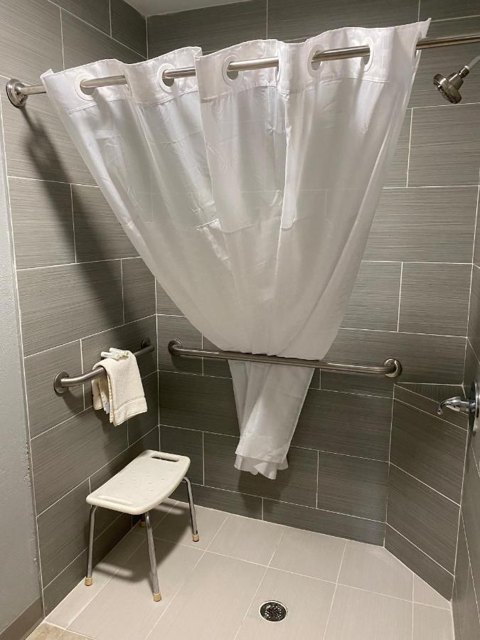 Americinn By Wyndham Williamsburg מראה חיצוני תמונה